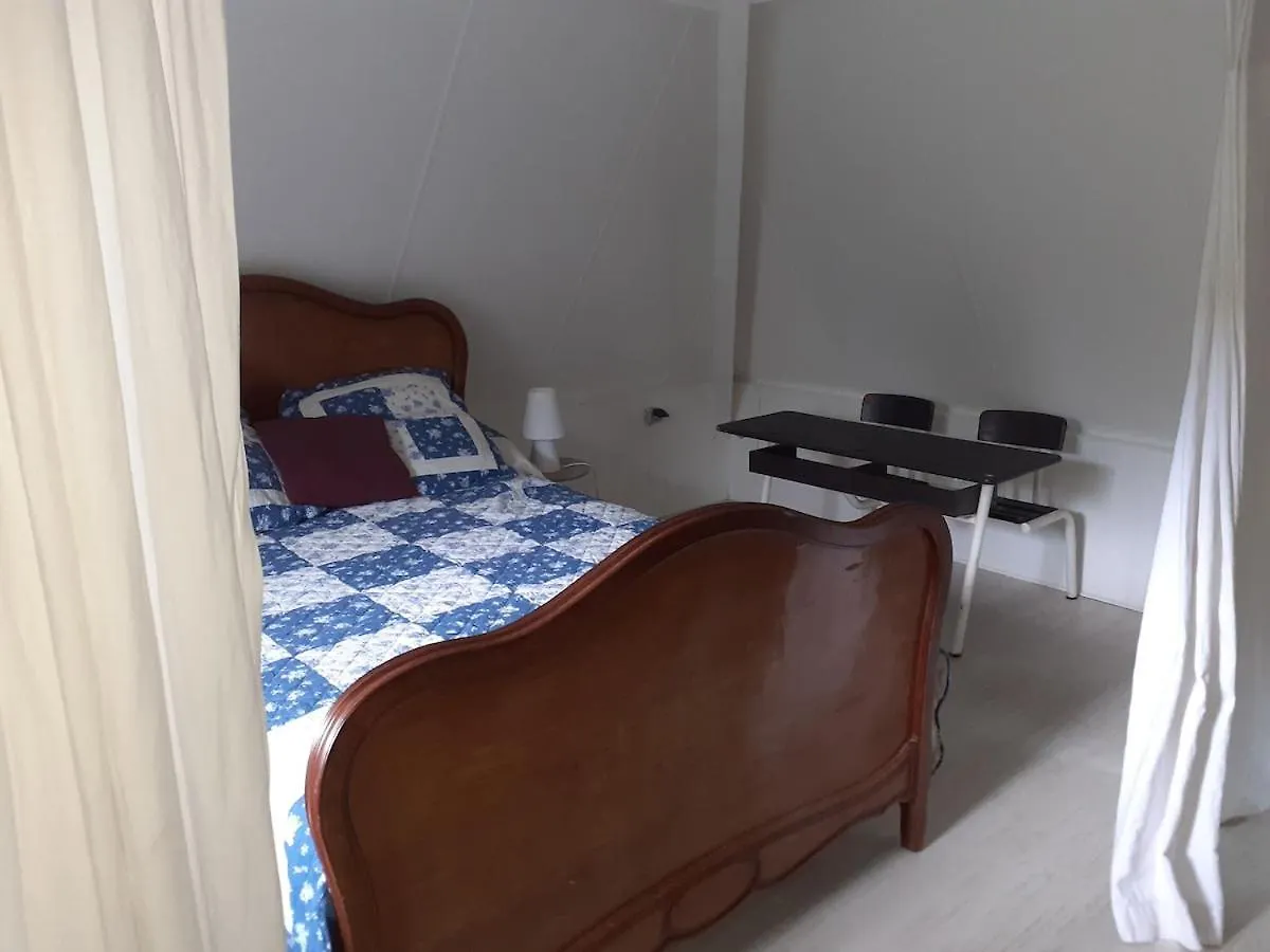 Les Volets Bleus, Family Cottage Crégols Francia